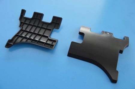 Underbody panel, ribbed